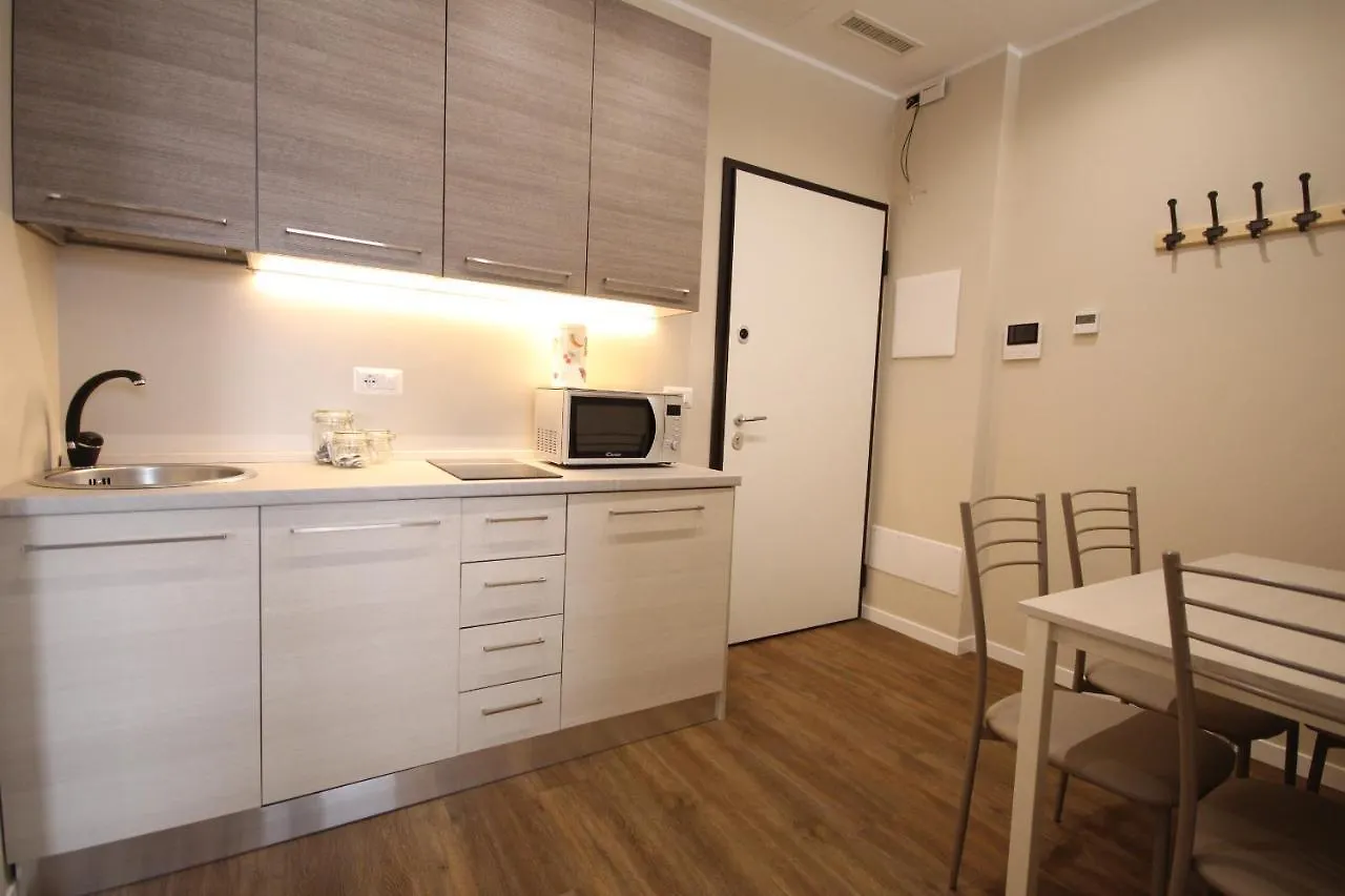 Via Torino Apartment 3 ミラノ