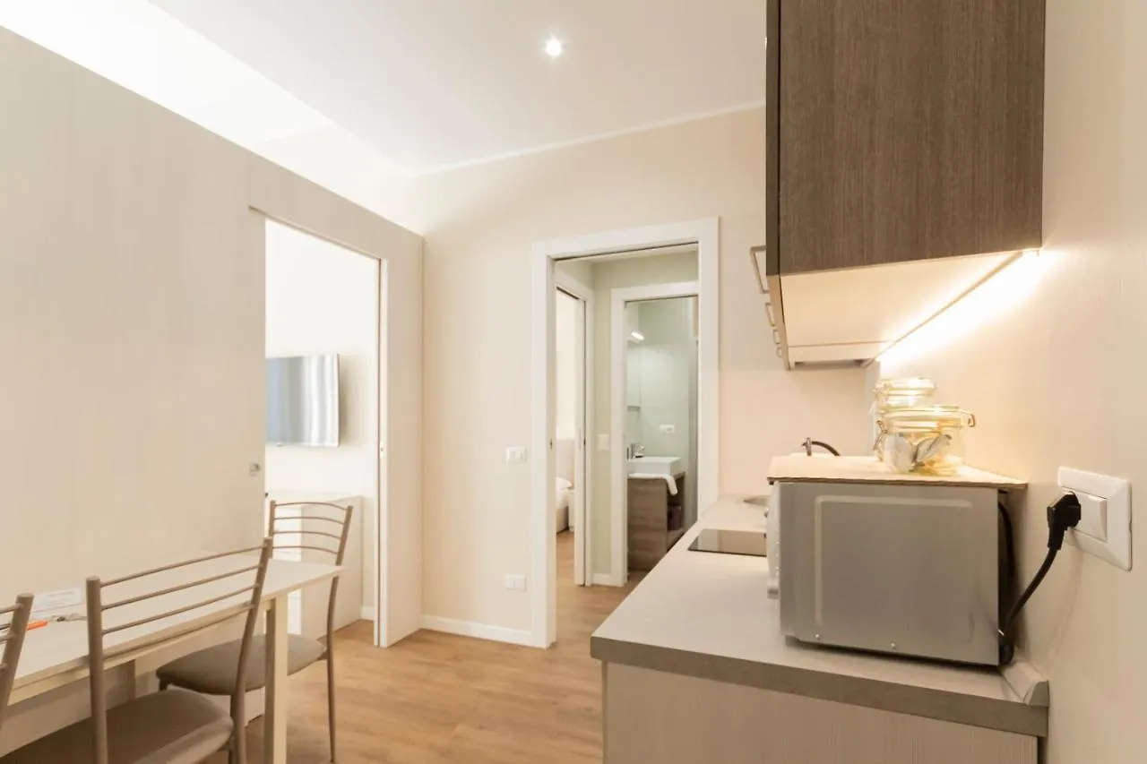 Via Torino Apartment 3 ミラノ