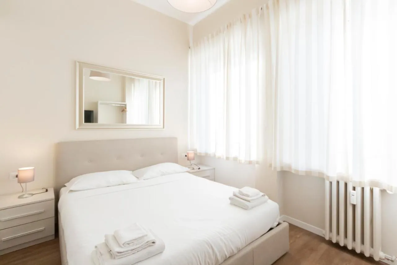 Via Torino Apartment 3 ミラノ